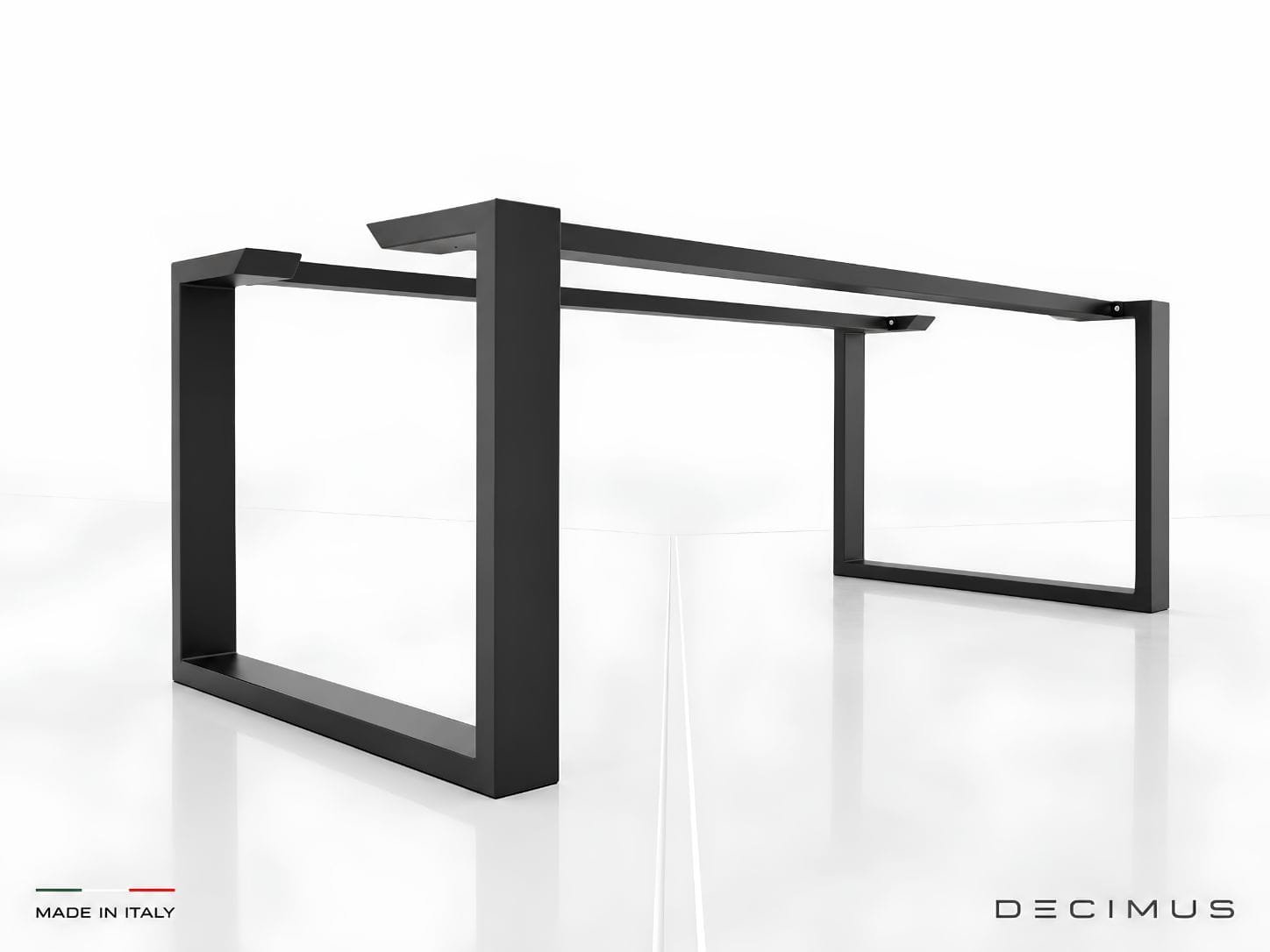 Estructura de hierro Decimus con marco roto